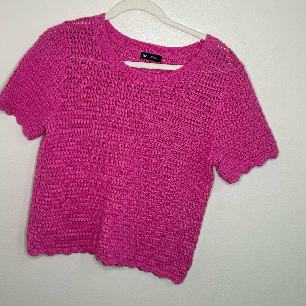 GAP Pink Crochet Short Sleeve Sweater - Picture 2 of 5